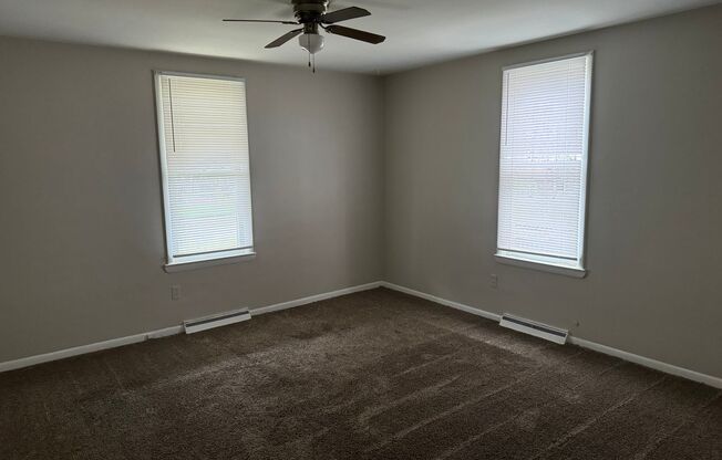 2 beds, 1 bath, 1,116 sqft, $1,295, Unit 803 Main