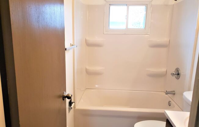 2 beds, 1 bath, 995 sqft, $850, Unit 2119