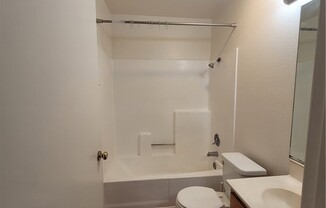 11041 LA MAIDA ST