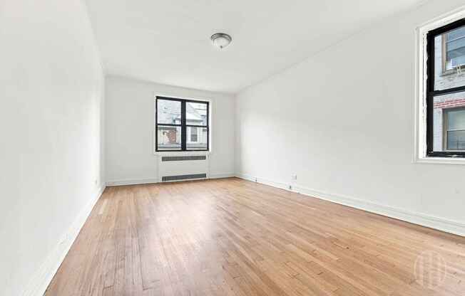 913 PARK PL