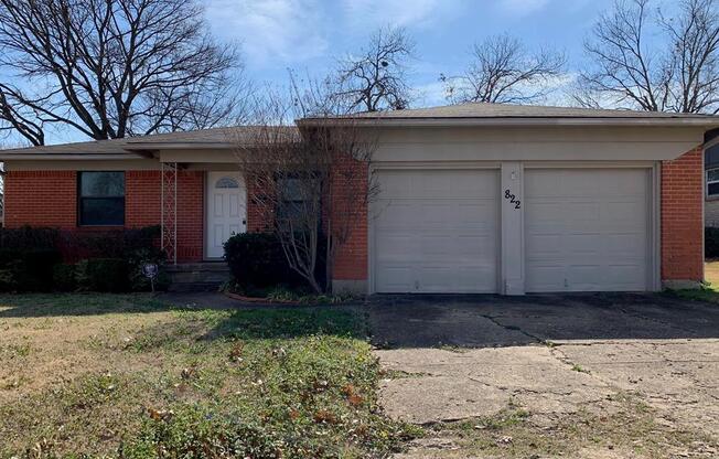 822 BANDERA LN