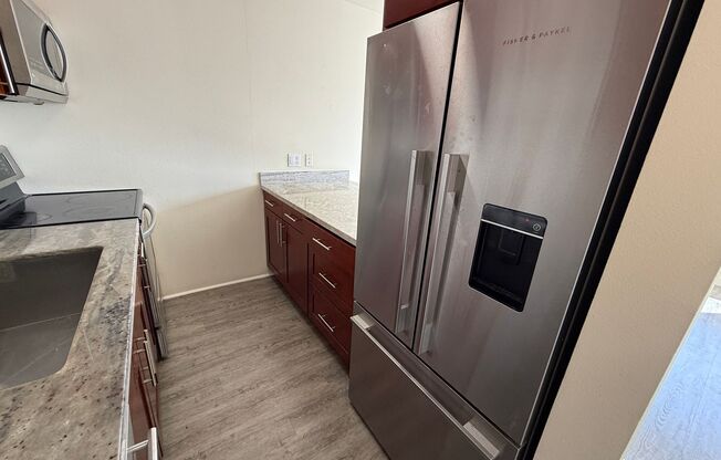 3 beds, 1 bath, 980 sqft, $2,995, Unit R-412