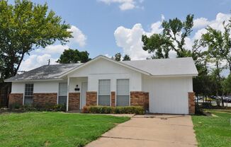 Recent renovated home in Irving !