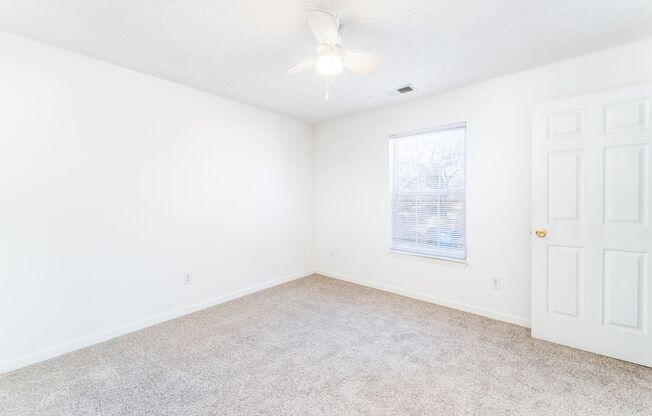 3 beds, 2 baths, 1,172 sqft, $1,575, Unit 1923M-JS