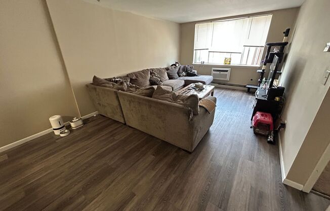 1 bed, 1 bath, $1,145, Unit 105