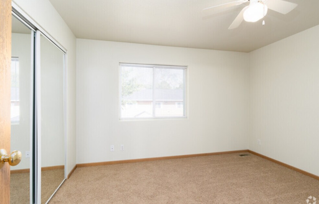 2 beds, 2 baths, 1,200 sqft, $1,445, Unit 1105B;1/2HW