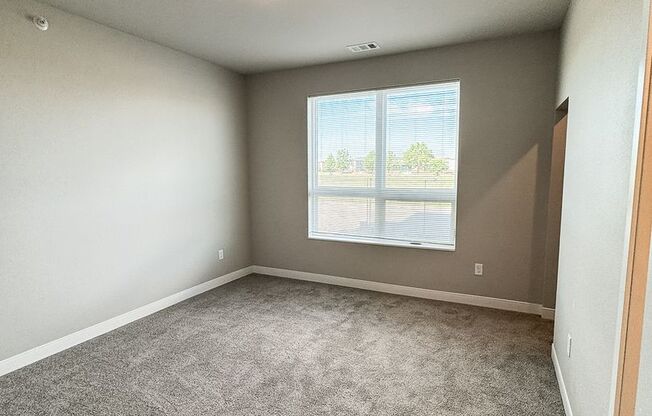 3 beds, 2 baths, 1,404 sqft, $1,975, Unit C302