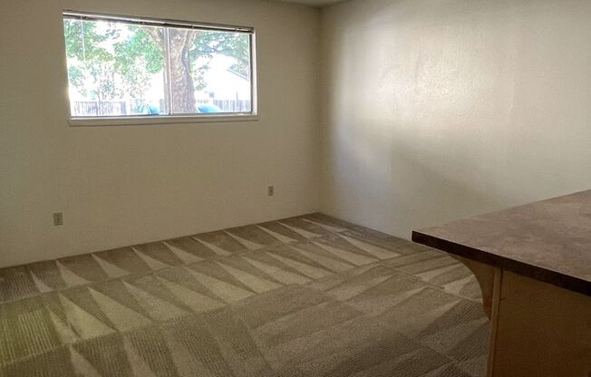 1 bed, 1 bath, 600 sqft, $1,225, Unit C-13