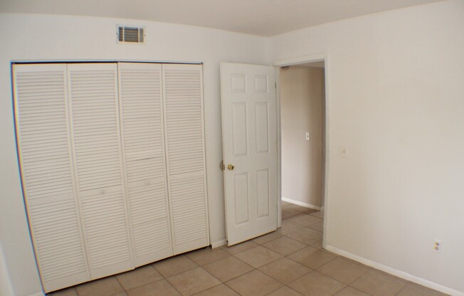 2 beds, 2 baths, 860 sqft, $1,300, Unit 4009 SE 11th Ave #107