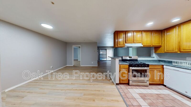 9724 Mountain Blvd.
