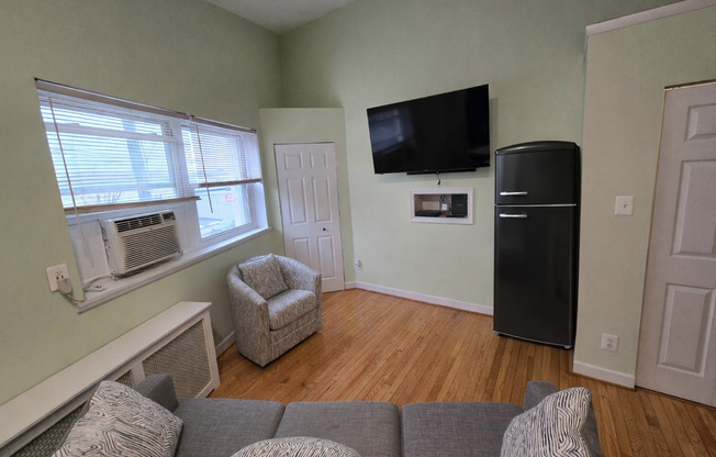 2327  S. Croskey Street