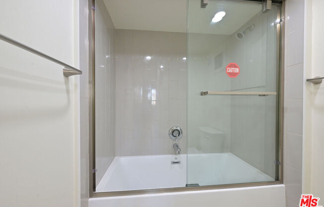 2 beds, 2 baths, 1,340 sqft, $4,395, Unit 714