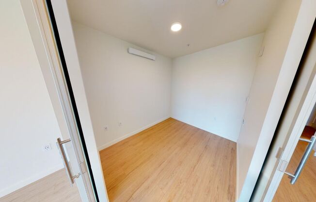 1 bed, 1 bath, 520 sqft, $2,115, Unit 517