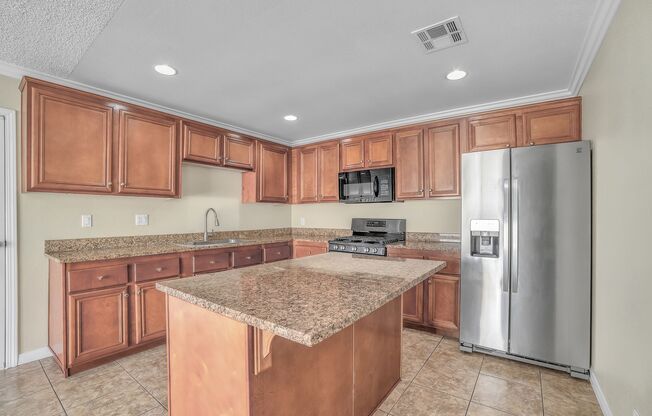*NO HOA* MOVE-IN READY SINGLE-STORY 3-BEDROOM HOME WITH RV GATE!