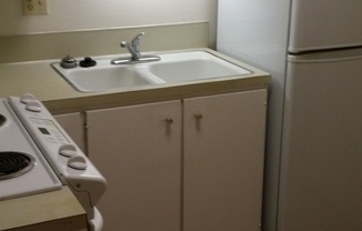 Studio, 1 bath, 525 sqft, $862, Unit 106
