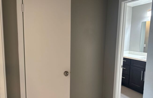 2 beds, 2 baths, $2,750, Unit 105
