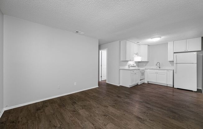 2 beds, 1 bath, 700 sqft, $1,495, Unit 4520-10