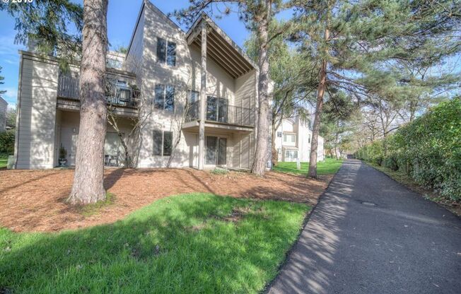 11744 SW Boones Bend Drive ~ Beautiful Loaded Townhome