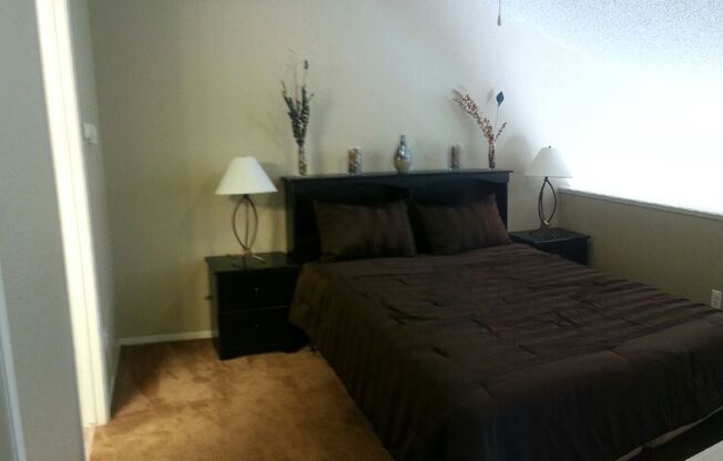1 bed, 1 bath, 676 sqft, $1,195, Unit 28