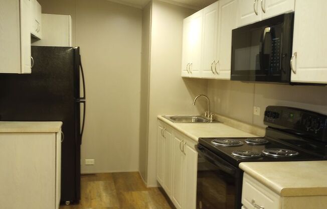 2 beds, 1 bath, 624 sqft, $795, Unit 746
