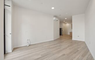 1 bed, 1 bath, 583 sqft, $3,000, Unit 102