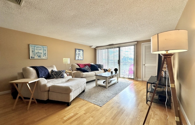 2 beds, 2 baths, 1,140 sqft, $3,100, Unit 505