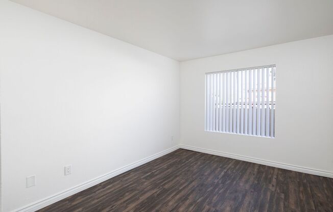 3 beds, 2 baths, 1,105 sqft, $3,695, Unit 137