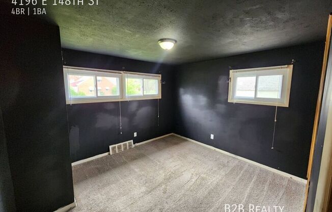 4196 E 148 ST