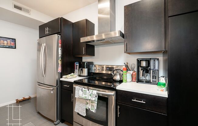 1 bed, 1 bath, $1,400, Unit 970 N. High St. Apt. 202