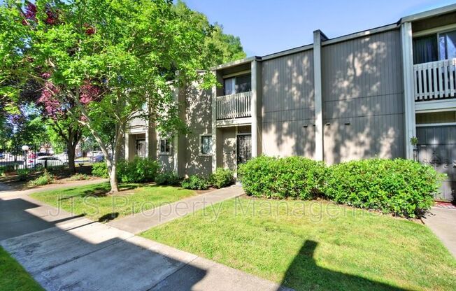 9 DEROW CT