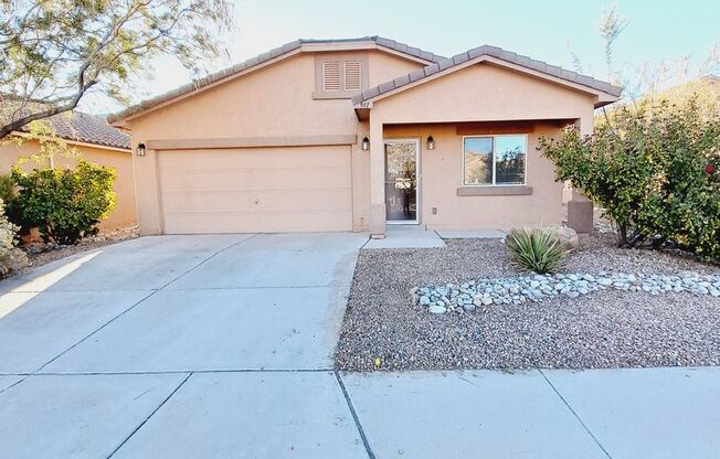 3 bed 2 bath home 1389 sq ft in Huning Ranch