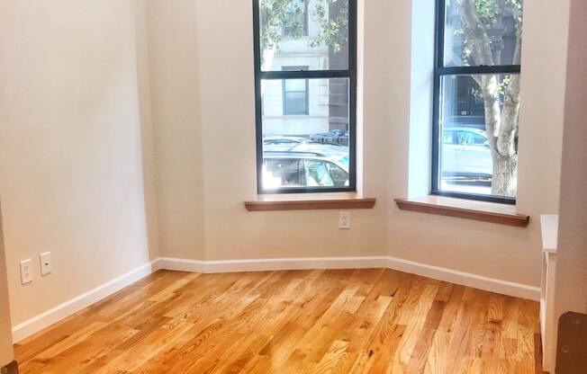 528 5 ST