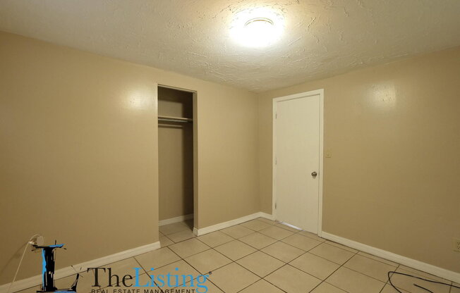 2 beds, 1 bath, 700 sqft, $1,025