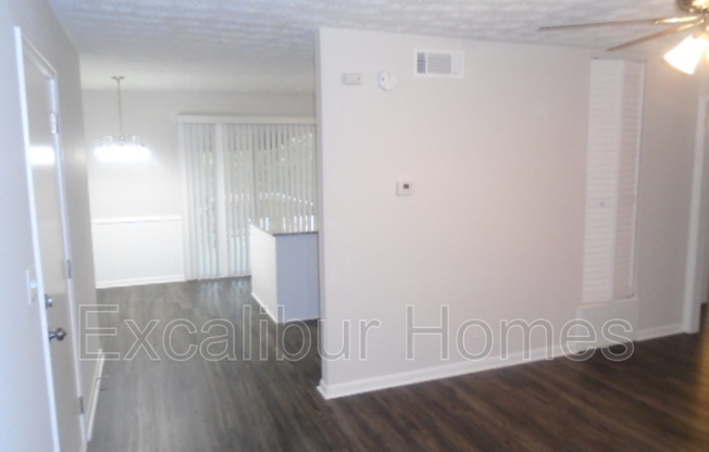 2364 PEACHWOOD CIR NE