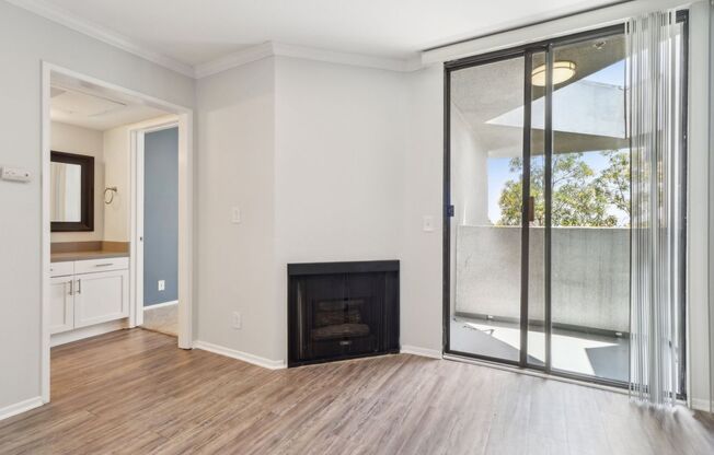 1 bed, 1 bath, 800 sqft, $2,698, Unit 103