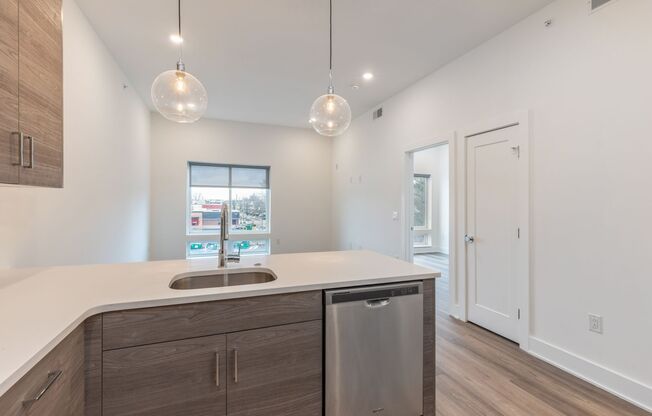 1 bed, 1 bath, 650 sqft, $1,524, Unit 402
