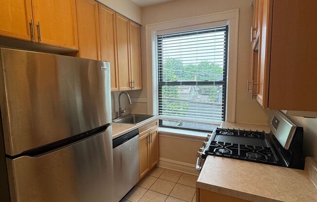 1 bed, 1 bath, 590 sqft, $1,745, Unit 609-2H