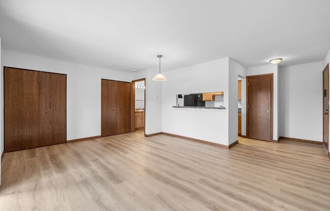 Studio, 1 bath, 420 sqft, $1,011, Unit 50