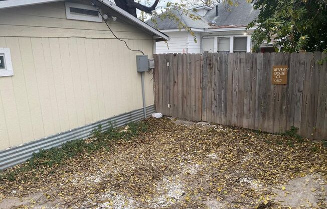 2 beds, 1 bath, 600 sqft, $750, Unit GA