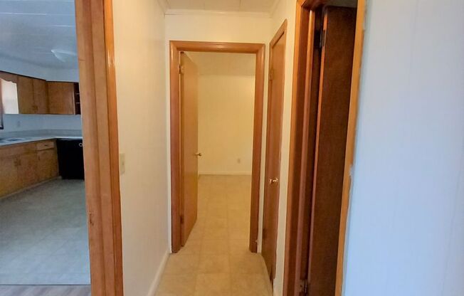 2 beds, 1 bath, 903 sqft, $1,240, Unit G-5