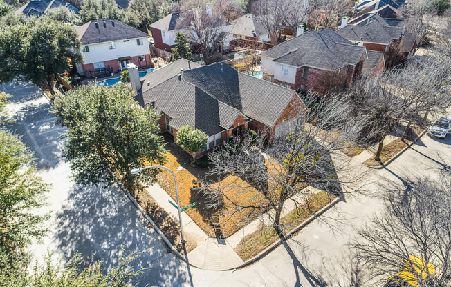 5452 LK POWELL DR