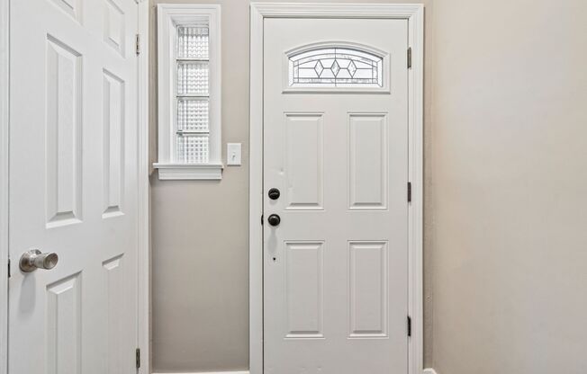 Recently Renovated 4 Bedroom Home in Swissvale - Available in March