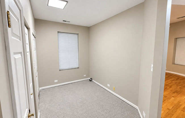 3 beds, 2 baths, $1,785, Unit 3w