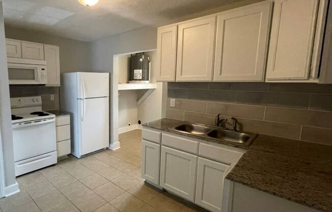 1 bed, 1 bath, $850