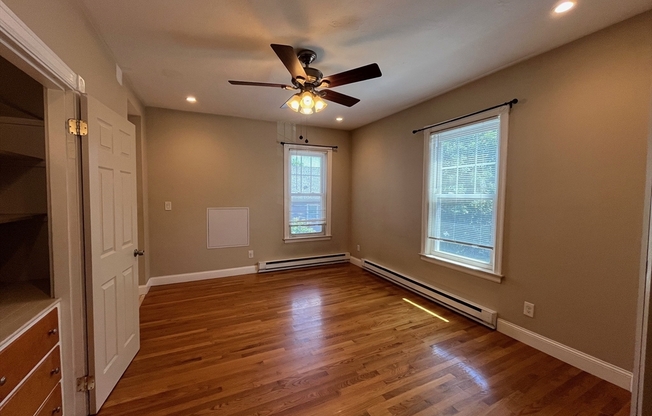 2 WOODVILLE PARK