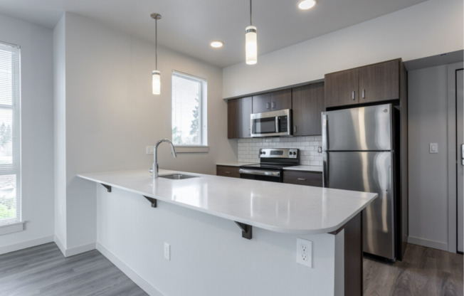 3 beds, 2 baths, 1,281 sqft, $2,295, Unit B307