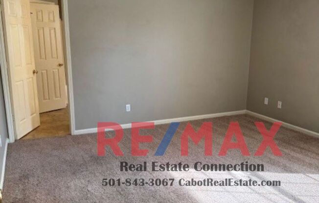 3 beds, 2 baths, $1,350