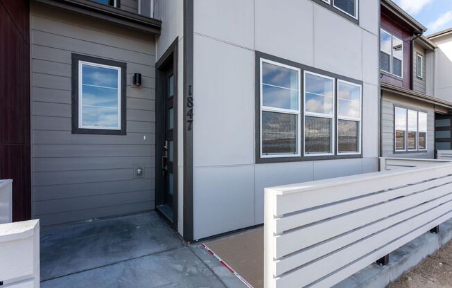 Stunning Home-Excellent Location!!