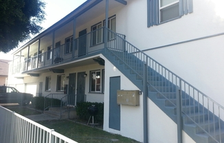 1 bed, 1 bath, 575 sqft, $1,595, Unit B