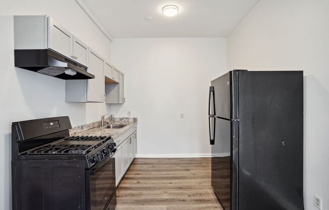 2 beds, 1 bath, 820 sqft, $1,195, Unit 2434 St. Philip St.